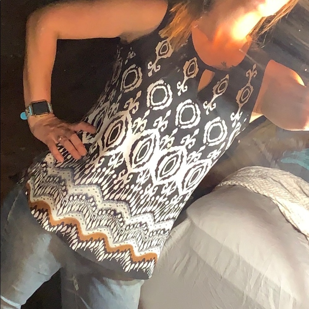 Pattern & Multicolor Top! - Picture 4 of 4